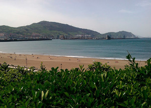 Vista de la playa de Ereaga, en Getxo, desde el parque de María Cristina. FOTO: Archivo