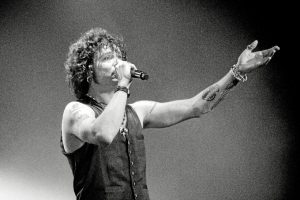 El cantante y compositor Enrique Bunbury cantará el viernes 26 a las 23.00 horas.