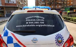 Tres detenidos en Barakaldo por intentar robar una cadena de oro en Retuerto